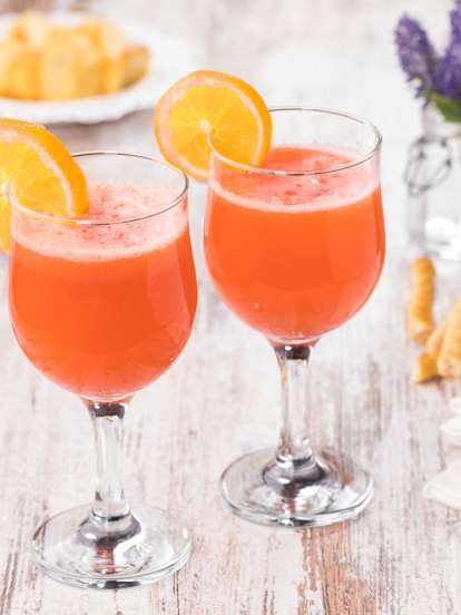 Strawberry Ginger Spritz Mocktail