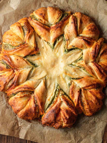 Pesto Star Bread
