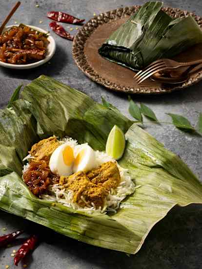 Sri Lankan banana leaf chicken rice parcels