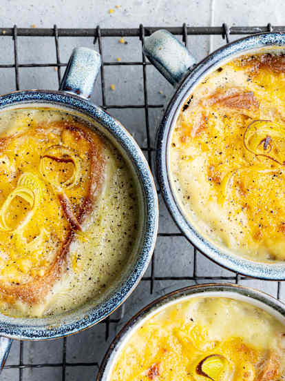 Soupe de poireau gratinée