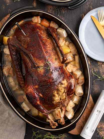 Gęś pieczona z jabłkami