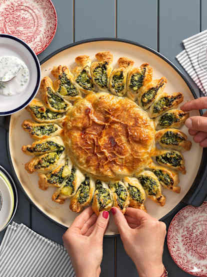 Partysonne mit Spinat und Feta