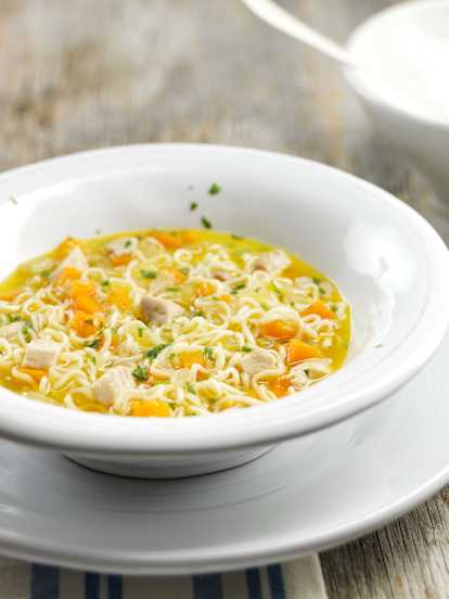 Canja de noodles