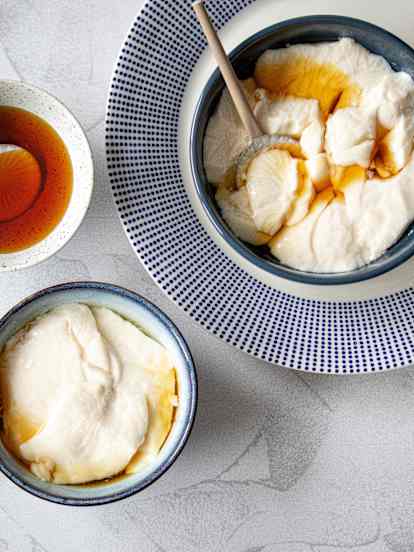 Douhua (soy bean curd) with sweet syrup