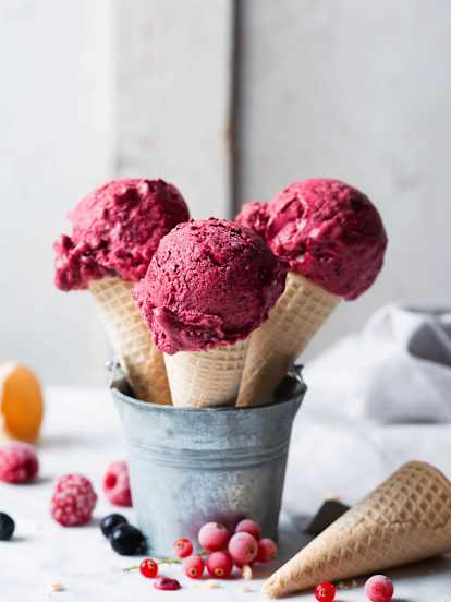 Obstsorbet aus gefrorenen Früchten