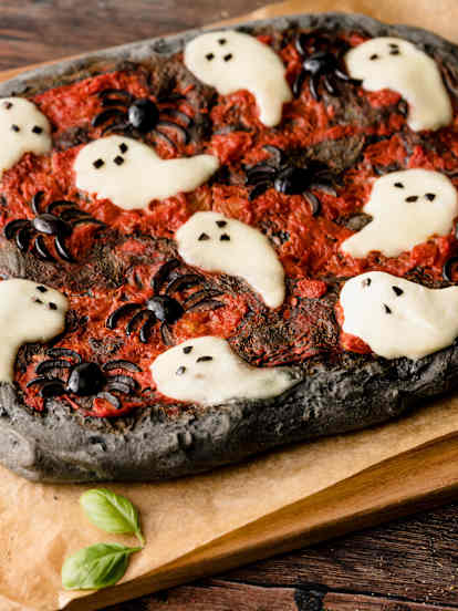 Ghostly Pizza