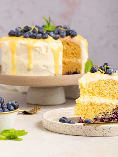 藍莓蛋糕、檸檬凝乳和乳酪奶霜