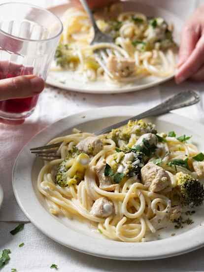 Pâtes crémeuses au poulet et brocoli