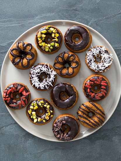 Wholemeal spelt doughnuts with cacao glaze