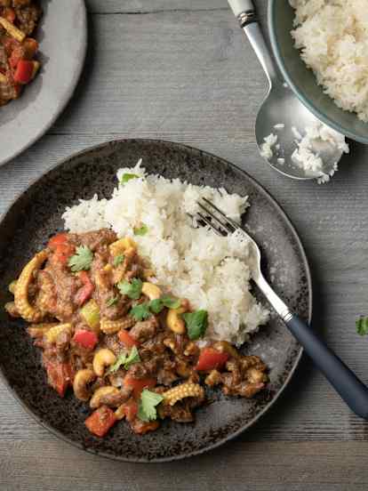 Tamarind Beef with Sticky Rice
