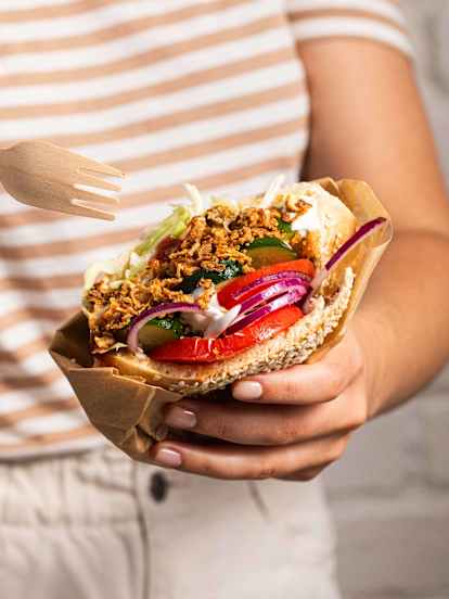 Bułka z mięsem drobiowym (Knysza)