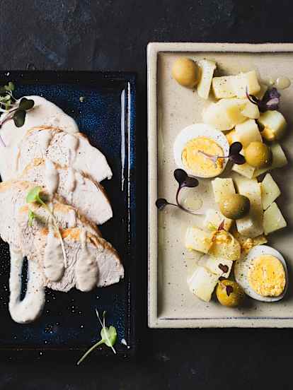 Tonnato de pavo con ensalada tibia de patata