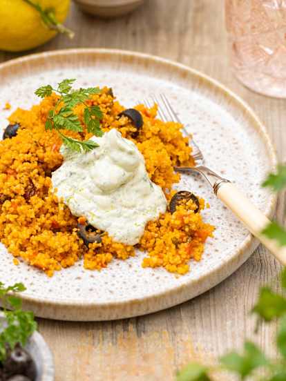 Couscous méditerranéen avec dip au yogourt