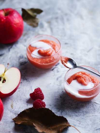 Compote de framboises, pomme et patate douce (vers 6 mois)