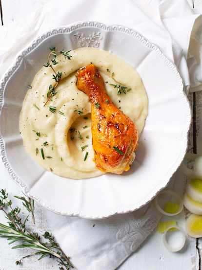 Hühnerkeulen mit Erdäpfel-Lauchpüree