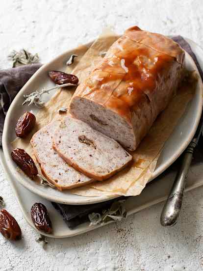 Terrina de pavo con dátiles y nueces