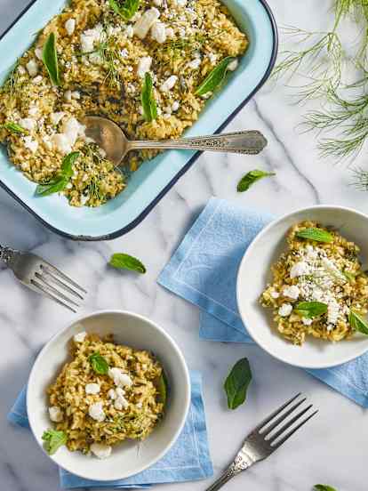 Καστανό ρύζι με σπανάκι και φέτα