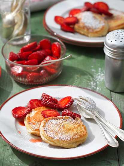 Rahmdalken mit Erdbeeren