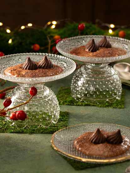 Mousse au chocolat et petits chocolats au Baileys