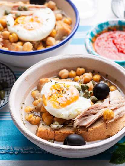 Lablabi (Tunisian chickpea soup)