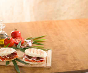 Bao buns a la catalana