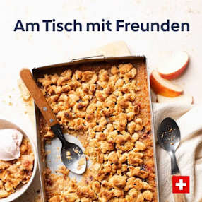 Am Tisch mit Freunden