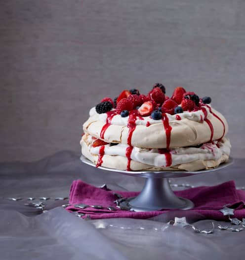 Mixed berry pavlova stack - Cookidoo® – the official Thermomix® recipe ...