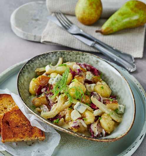 Gnocchi-Birnen-Salat mit Radicchio und Gorgonzola - Cookidoo® – das ... Gnocchi-Birnen-Salat mit Radicchio und Gorgonzola - Cookidoo® – das ...