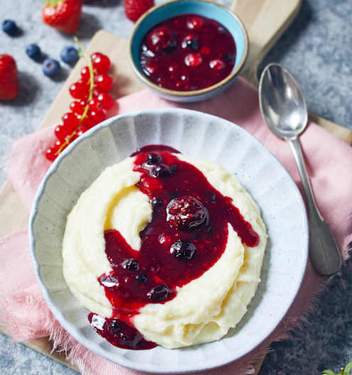 Sahne-Grießpudding mit Roter Grütze - Cookidoo® – the official ... Sahne-Grießpudding mit Roter Grütze - Cookidoo® – the official ...