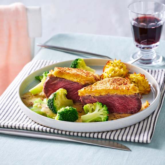 Rinderfilet Strindberg mit Herzogin-Kartoffeln und Brokkoli - Cookidoo ... Rinderfilet Strindberg mit Herzogin-Kartoffeln und Brokkoli - Cookidoo ...