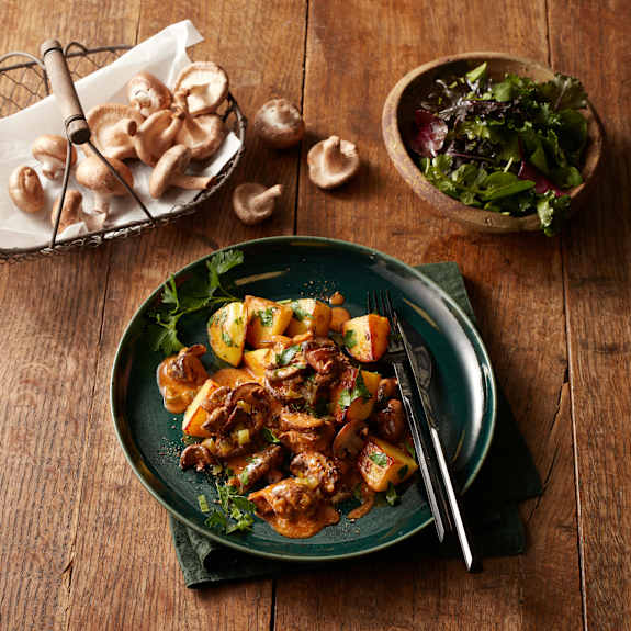 Pilz-Stroganoff mit Kräuterkartoffeln - Cookidoo® – the official ...
