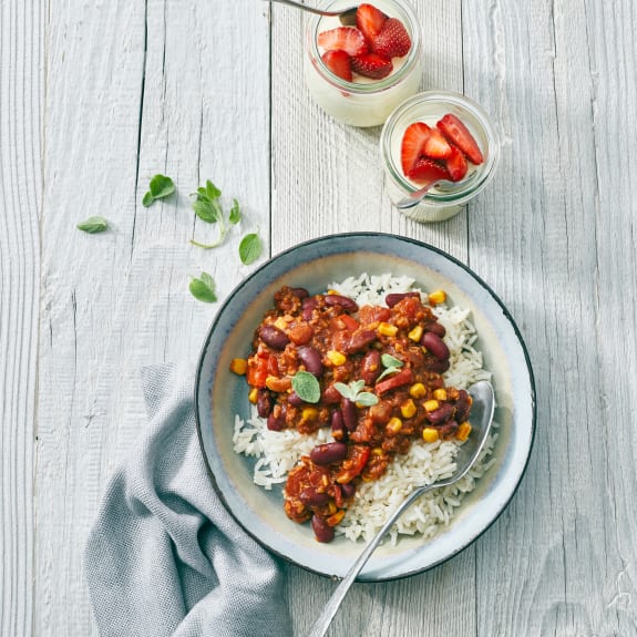 Grünkern-Chili mit Reis und Käsekuchen aus dem Glas - Cookidoo® – a ...