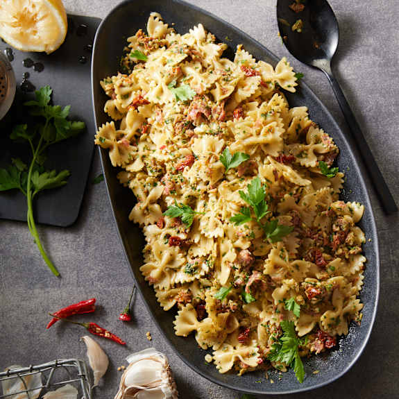 Lauwarmer Fenchel-Farfalle-Salat mit Salami - Cookidoo® – Thermomix® 官方食譜平台