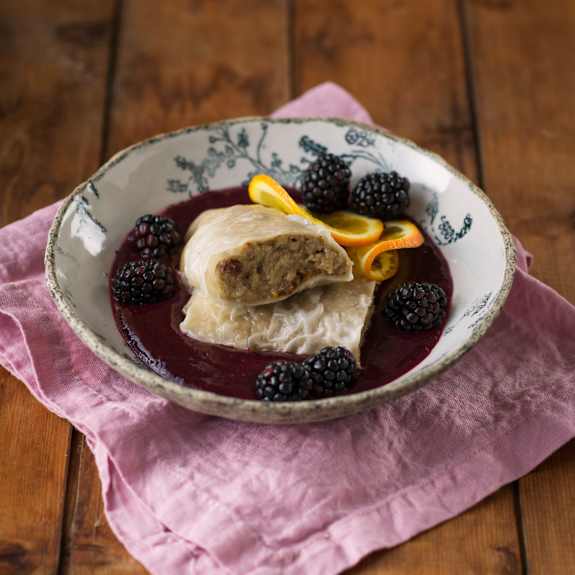 Gedämpfte Grießstruderl mit Brombeersauce (vegan) - Cookidoo® – das ...