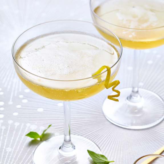 Lemon and ginger Prosecco cocktail Cookidoo® the official Thermomix
