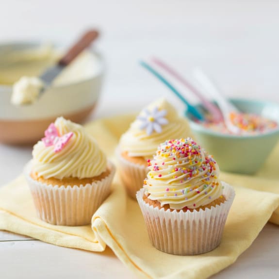 Basic vanilla cupcakes - Cookidoo® – the official Thermomix® recipe ...