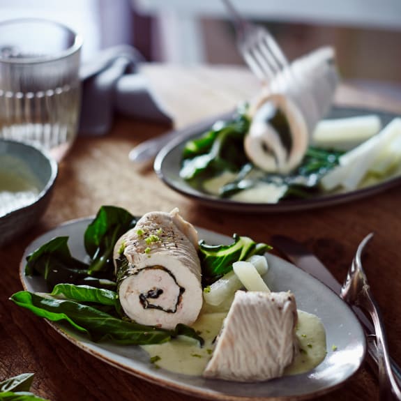 Putenrouladen mit Ricotta-Tomaten-Füllung und Gemüse - Cookidoo® – the ...