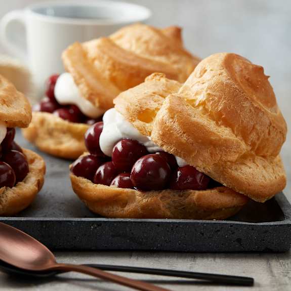 Windbeutel mit Sahne-Kirsch-Füllung - Cookidoo® – das offizielle ...