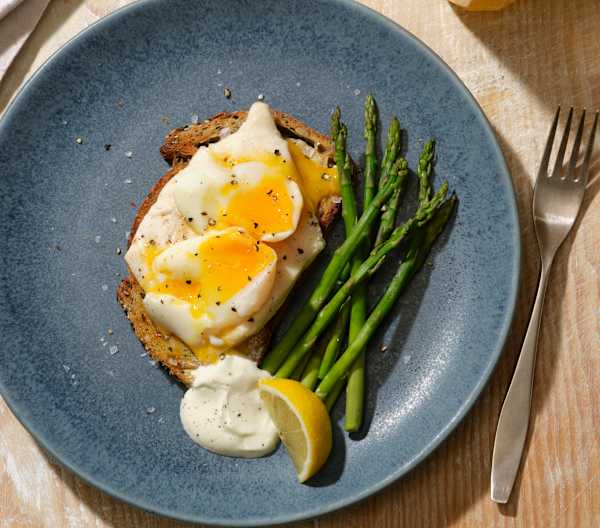 Smoked Haddock, Asparagus and Softboiled Egg on Toast Cookidoo® the official Thermomix