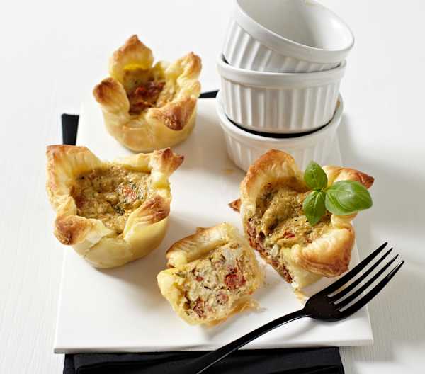 Blätterteig-Pasteten (mediterran) - Cookidoo® - the ...