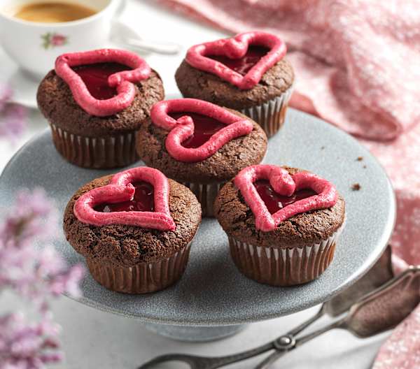 Schokoladenmuffins mit HimbeerFrischkäseButtercreme Cookidoo® a