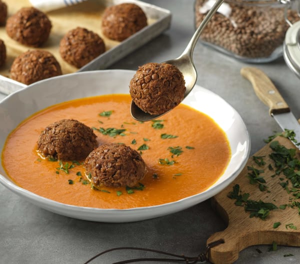 Tomaten-Kokos-Suppe mit Linsenknödeln - Cookidoo® – the official ...