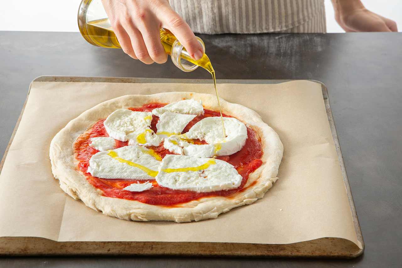 How to Make Awesome Pizza at Home - Do It Yourself Skills