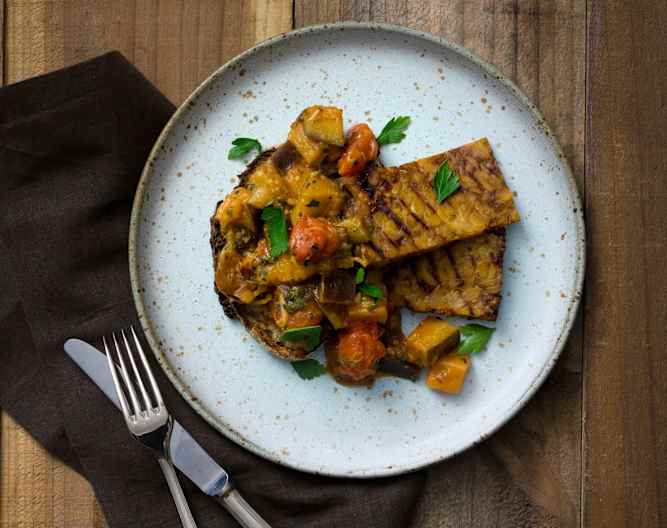Eggplant and tomato breakfast hash with crispy tempeh Cookidoo® the