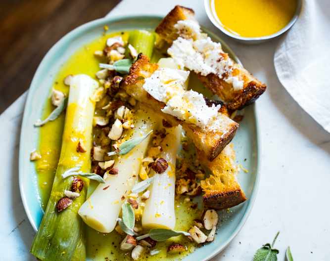 Poireaux vinaigrette à l’orange, croûtons et chèvre frais - Cookidoo