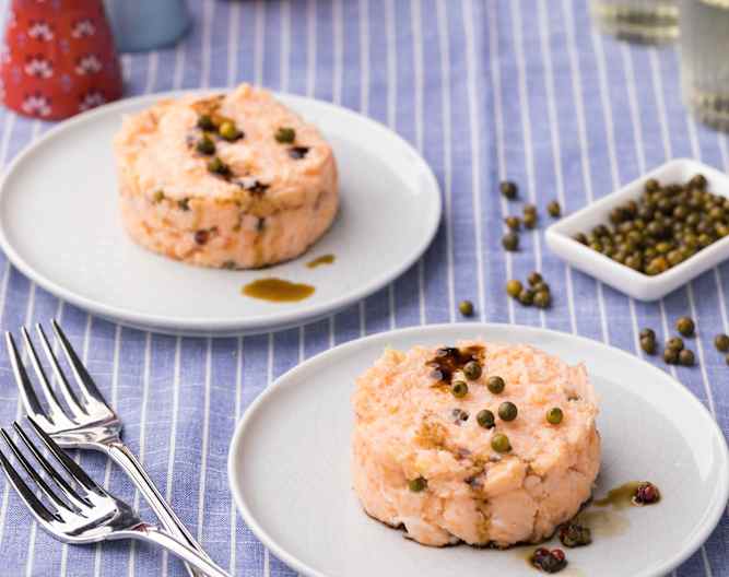 Tartare di baccalà e salmone con salsa di soia ai tre pepi Cookidoo