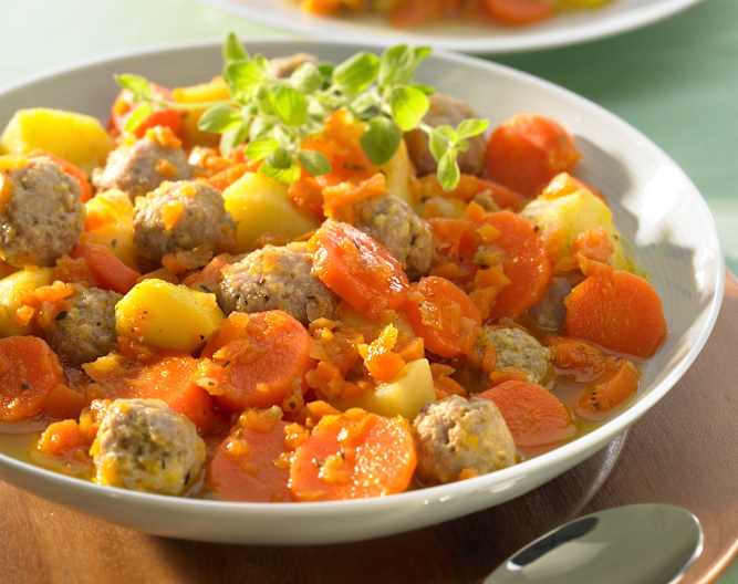 Möhreneintopf mit Bratwurstbällchen - Cookidoo® – das offizielle ...