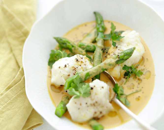 Vapeur de lotte et d'asperges à la bisque de langoustine Cookidoo