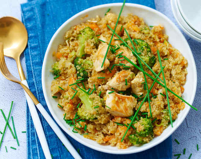 Pilaf de quinoa au poulet et carottes Cookidoo® das offizielle