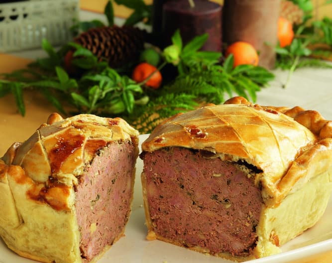 Французский мясной пирог pate et croute